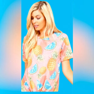 Viamor Fruit Top. Small and medium available. Tie at the bottom.